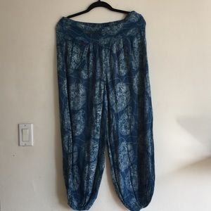 Traveling pants from Thailand
